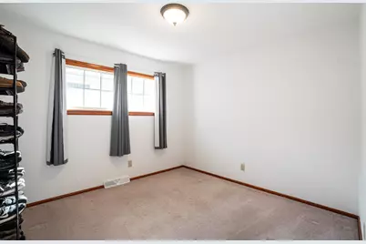 5921  Sycamore St, Greendale, WI 53129 - Photo 16