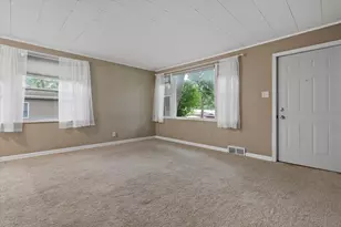 5006 N Port Washington Rd, Glendale, WI 53217 - Photo 10