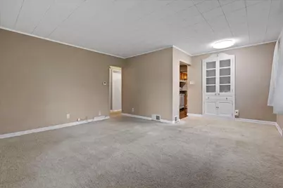 5006 N Port Washington Rd, Glendale, WI 53217 - Photo 12