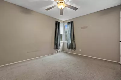 5006 N Port Washington Rd, Glendale, WI 53217 - Photo 8