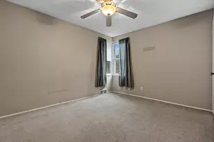 5006 N Port Washington Rd, Glendale, WI 53217 - Photo 8