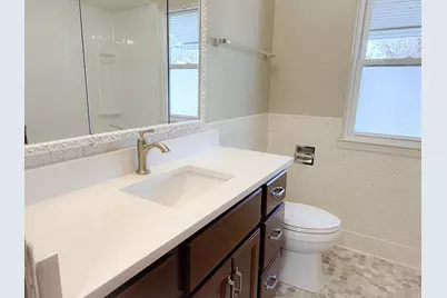 2405 S 83rd St, West Allis, WI 53219 - Photo 24