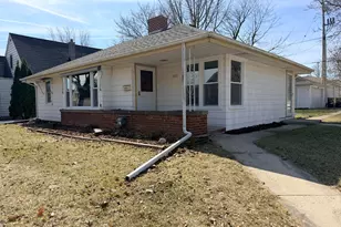 2405 S 83rd St, West Allis, WI 53219 - Photo 2