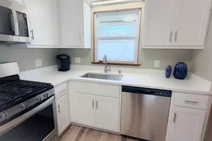 2405 S 83rd St, West Allis, WI 53219 - Photo 10