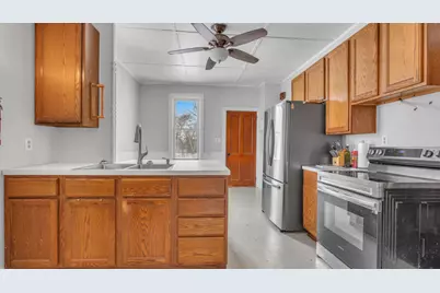 3247  Main Ave, Sheboygan, WI 53083 - Photo 8