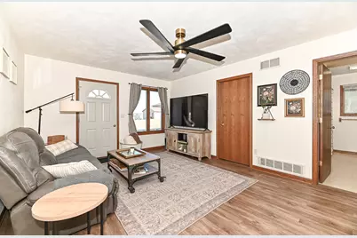 5971  Christine Ct #5973, Lyons, WI 53105 - Photo 6