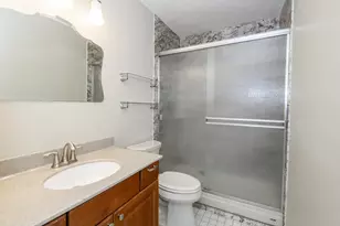 1660 N Prospect Ave, Milwaukee, WI 53202 - Photo 20