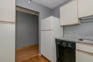 1660 N Prospect Ave, Milwaukee, WI 53202 - Photo 14