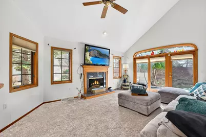 N21W24327  Cumberland Dr #36K, Pewaukee, WI 53072 - Photo 4