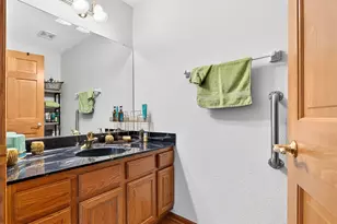 N21W24327 Cumberland Dr, Pewaukee, WI 53072 - Photo 18