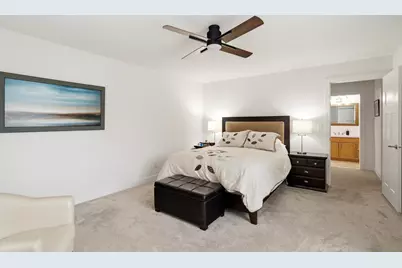 8179 S Forest Hills Cir, Franklin, WI 53132 - Photo 14