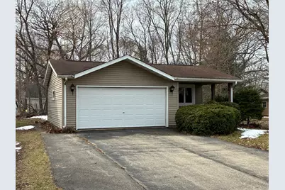 121 E Wisconsin Ave, Silver Lake, WI 53170 - Photo 1