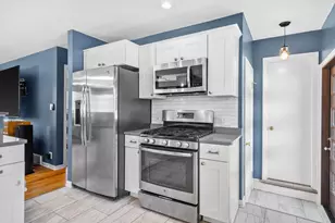 714 W Montclaire Ave, Glendale, WI 53217 - Photo 10