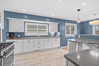 714 W Montclaire Ave, Glendale, WI 53217 - Photo 8