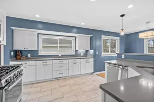 714 W Montclaire Ave, Glendale, WI 53217 - Photo 8