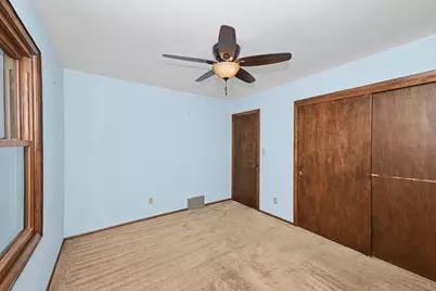 1993  Rambling Rose Rd, Waukesha, WI 53186 - Photo 16