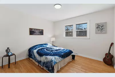 9032 N Regent Rd, Bayside, WI 53217 - Photo 14