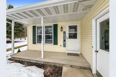 4530  Oaktree Ct #4532, Manitowoc, WI 54220 - Photo 4