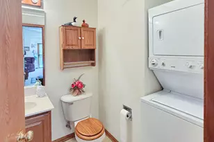 4530 Oaktree Ct, Manitowoc, WI 54220 - Photo 18