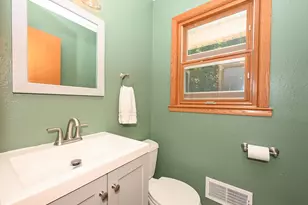 11920 W Arthur St, West Allis, WI 53227 - Photo 20