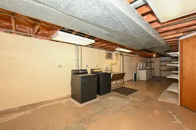 11920 W Arthur St, West Allis, WI 53227 - Photo 38