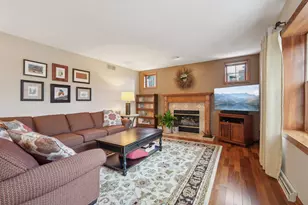 312 W Lilac Ln, Grafton, WI 53024 - Photo 6