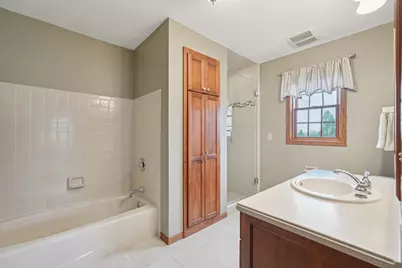 312 W Lilac Ln, Grafton, WI 53024 - Photo 14
