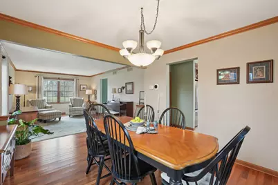 312 W Lilac Ln, Grafton, WI 53024 - Photo 8