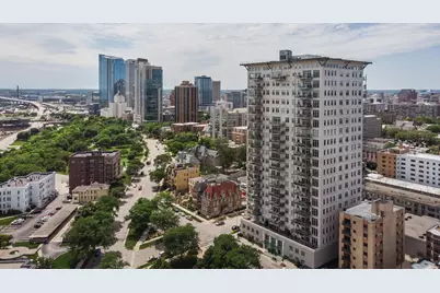 1313 N Franklin Pl #504, Milwaukee, WI 53202 - Photo 46