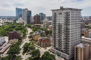 1313 N Franklin Pl, Milwaukee, WI 53202 - Photo 46