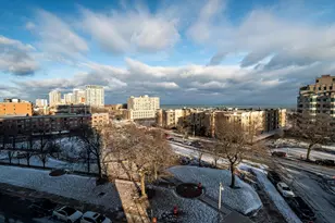 1313 N Franklin Pl, Milwaukee, WI 53202 - Photo 12