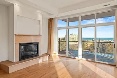 1313 N Franklin Pl #504, Milwaukee, WI 53202 - Photo 10