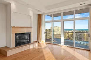 1313 N Franklin Pl, Milwaukee, WI 53202 - Photo 10