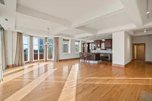 1313 N Franklin Pl, Milwaukee, WI 53202 - Photo 16