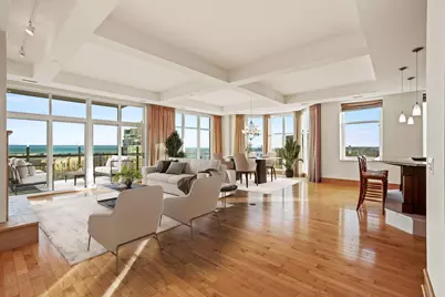 1313 N Franklin Pl #504, Milwaukee, WI 53202 - Photo 2