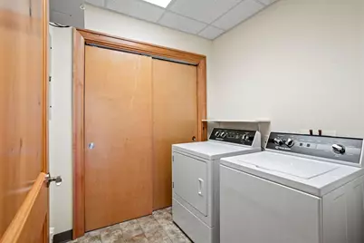 1313 N Franklin Pl #504, Milwaukee, WI 53202 - Photo 24