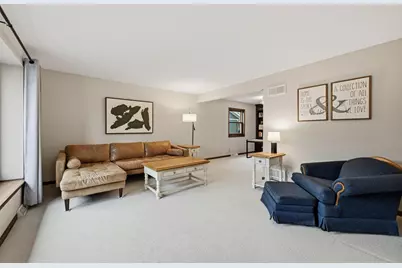 4390 S Longview Dr, New Berlin, WI 53151 - Photo 4