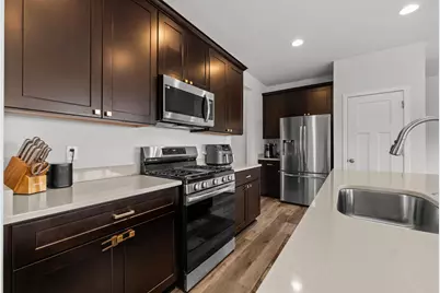 N67W25382  Breckenridge Ct, Sussex, WI 53089 - Photo 6