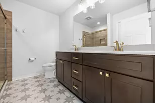 N67W25382 Breckenridge Ct, Sussex, WI 53089 - Photo 14