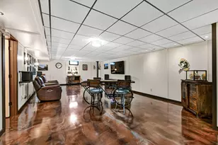 N65W15789 Fox Meadow Dr, Menomonee Falls, WI 53051 - Photo 32