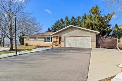 15540 W Glendale Dr, New Berlin, WI 53151 - Photo 2