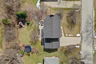 3260 S Regal Dr, New Berlin, WI 53151 - Photo 44