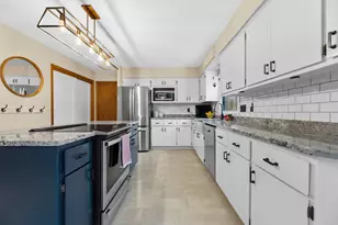 3260 S Regal Dr, New Berlin, WI 53151 - Photo 6