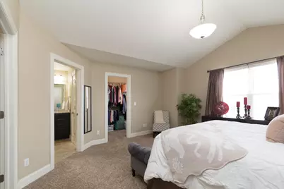 558  Yosemite Ave, Hartford, WI 53027 - Photo 16