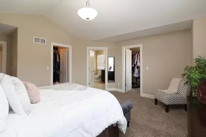 558  Yosemite Ave, Hartford, WI 53027 - Photo 18