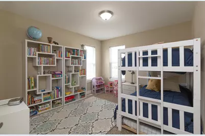 558  Yosemite Ave, Hartford, WI 53027 - Photo 22