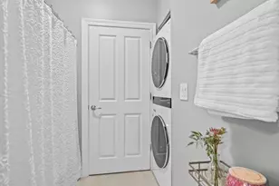 1915 N Water St, Milwaukee, WI 53202 - Photo 28