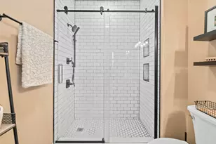 1915 N Water St, Milwaukee, WI 53202 - Photo 18