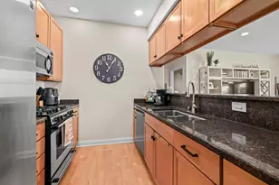 1915 N Water St, Milwaukee, WI 53202 - Photo 14