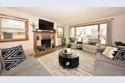 341 N Story Pkwy, Milwaukee, WI 53208 - Photo 4